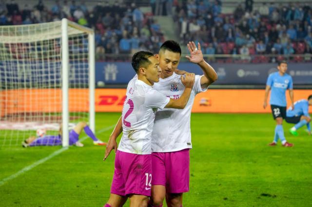 开云体育官网-【中超】董岩鋒破门朱建荣3分钟2球 大连人1比2申花