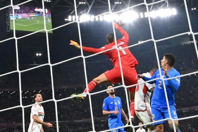 开云体育官网-2球换来6分！00后新秀再破门 曼乔给小因扎吉上课